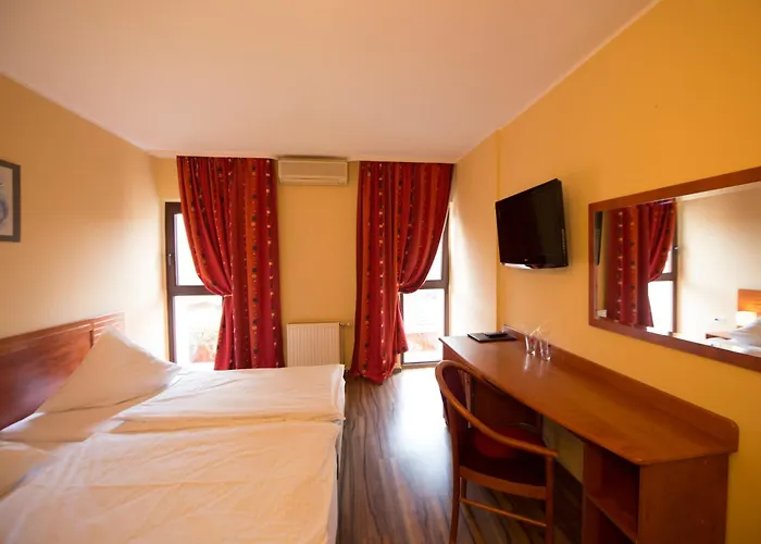 Perla Corp B Hotell 3*